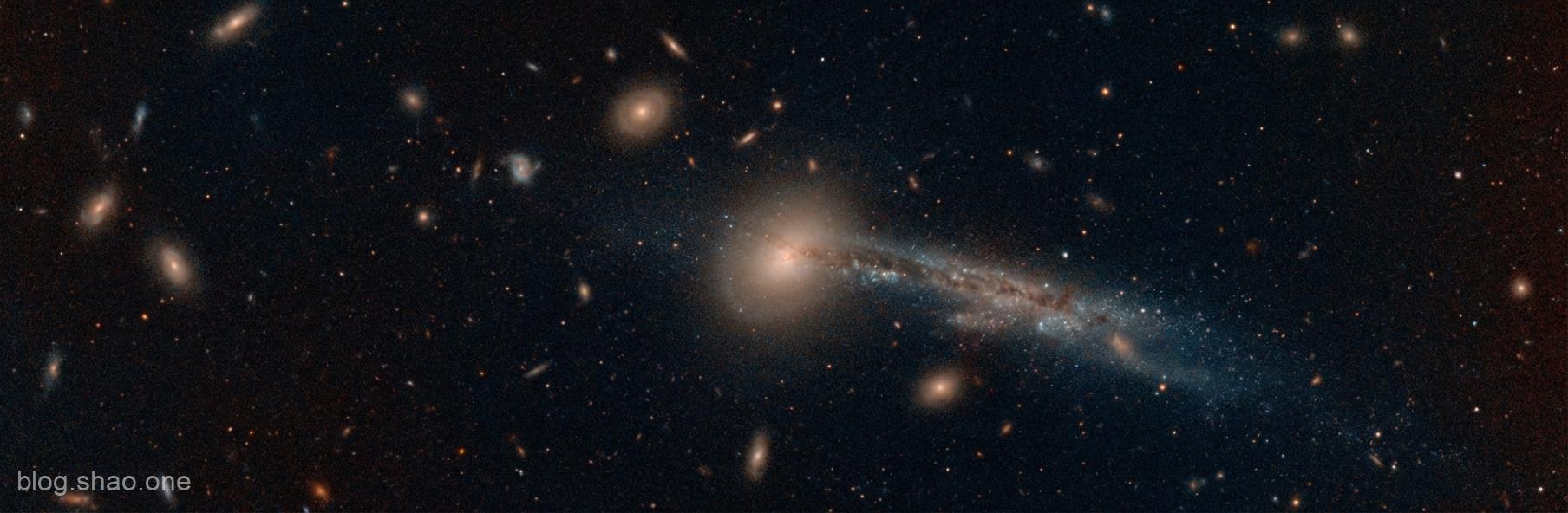 🚀 宇宙級震撼彈!韋伯望遠鏡抓到「落跑黑洞」:時速 350 萬公里的星際大逃殺 1 1766223675816