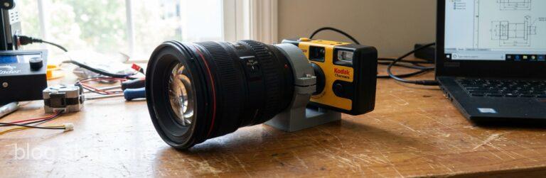 【硬核改造】小蝦米變大鯨魚!當 Kodak Charmera 盲盒小相機換上「大砲鏡頭」,結果竟然...? 3 1767489231233